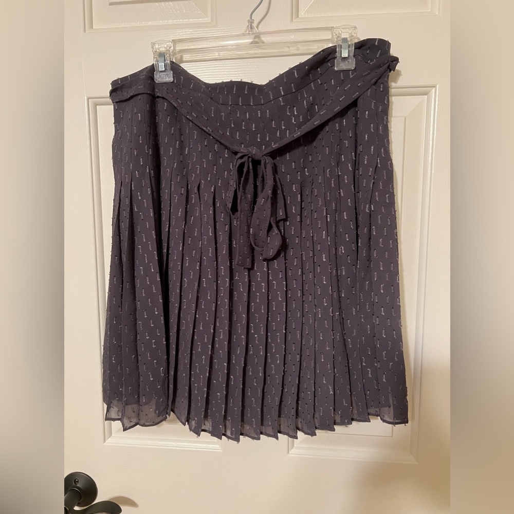 Ann Taylor 16P petite pretty sparkly pleated skirt gray and silver NWT